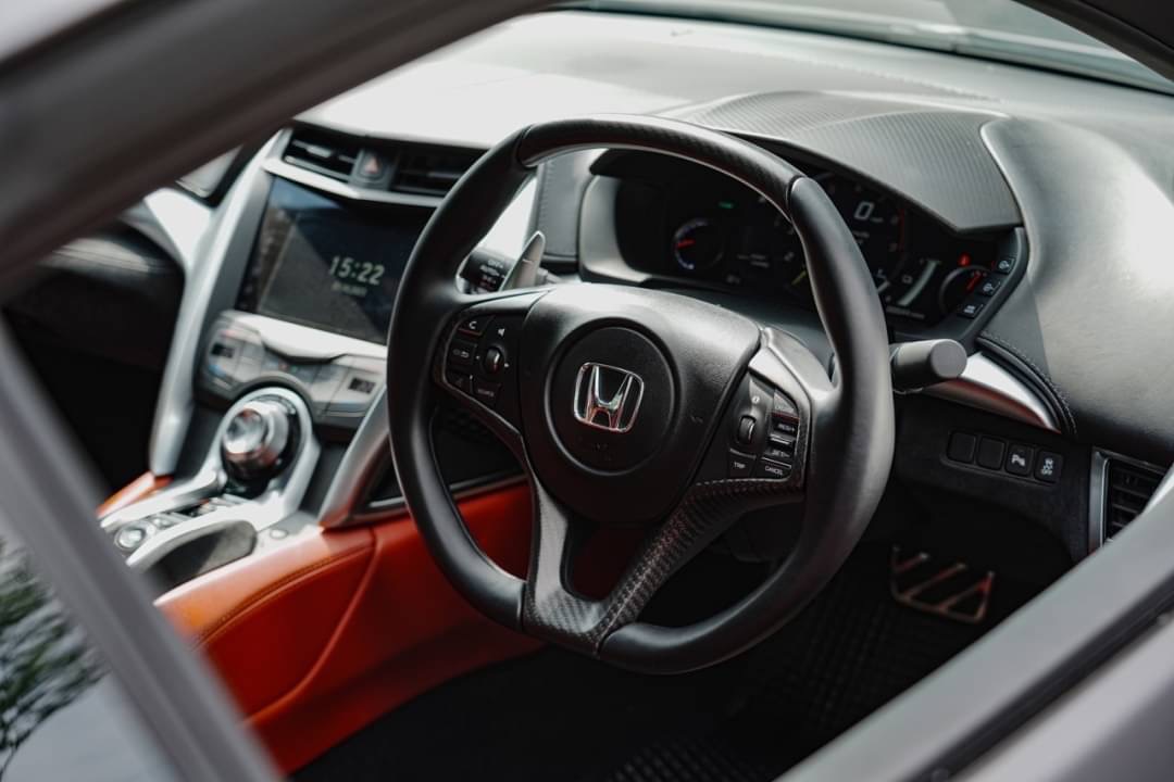 2018 Honda NSX สีเทา (รูปที่ 15)