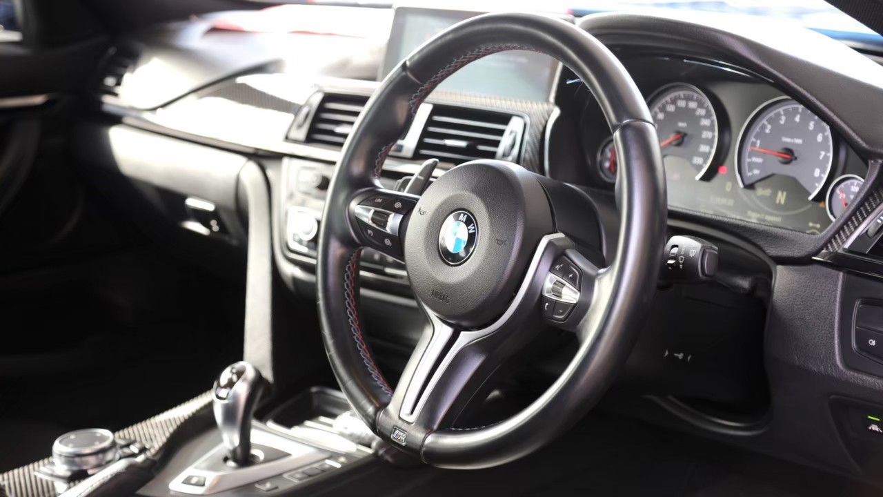 2013 BMW M4 (รูปที่ 11)