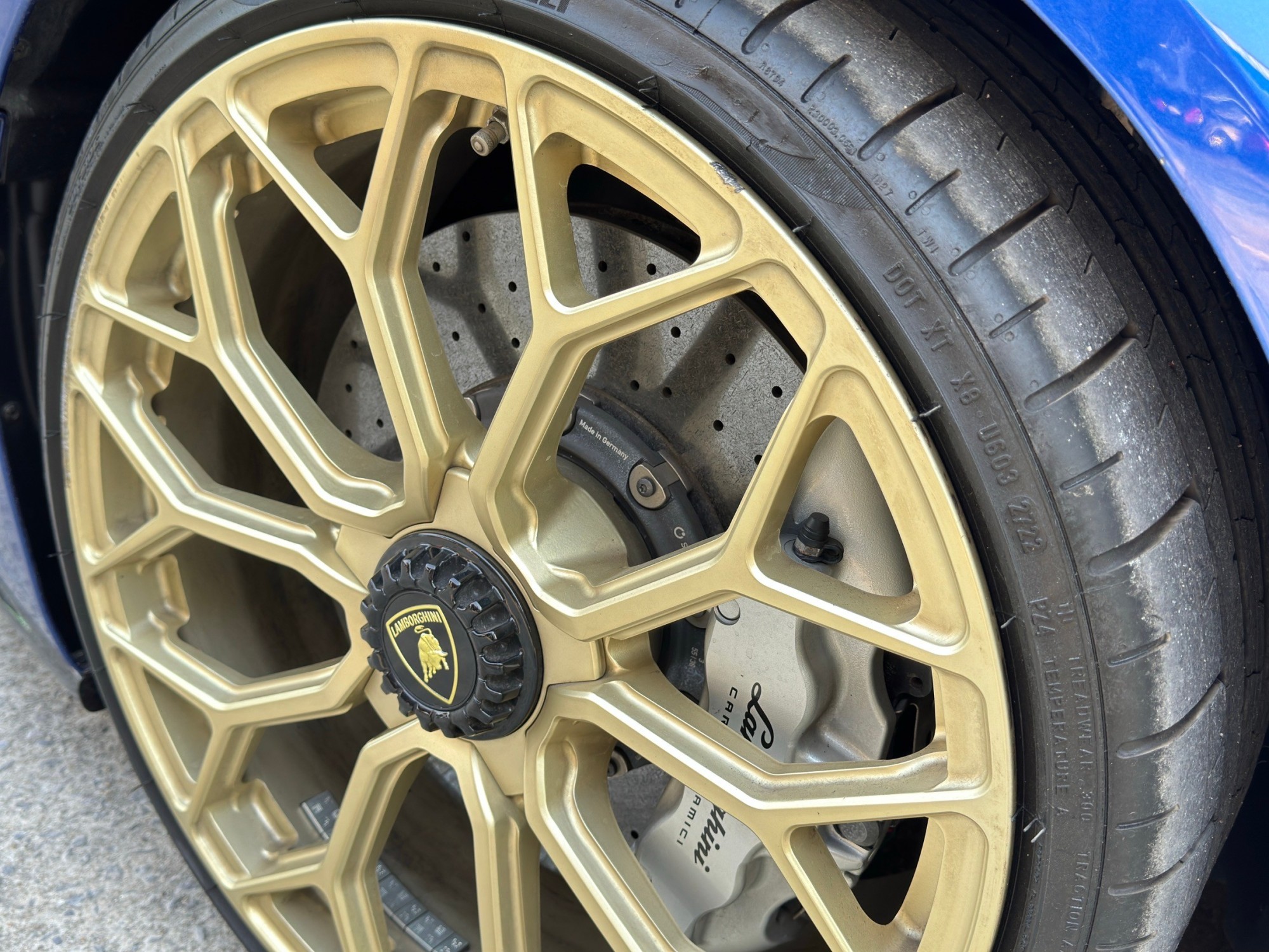2017 Lamborghini Huracan Performante สีน้ำเงิน (รูปที่ 5)