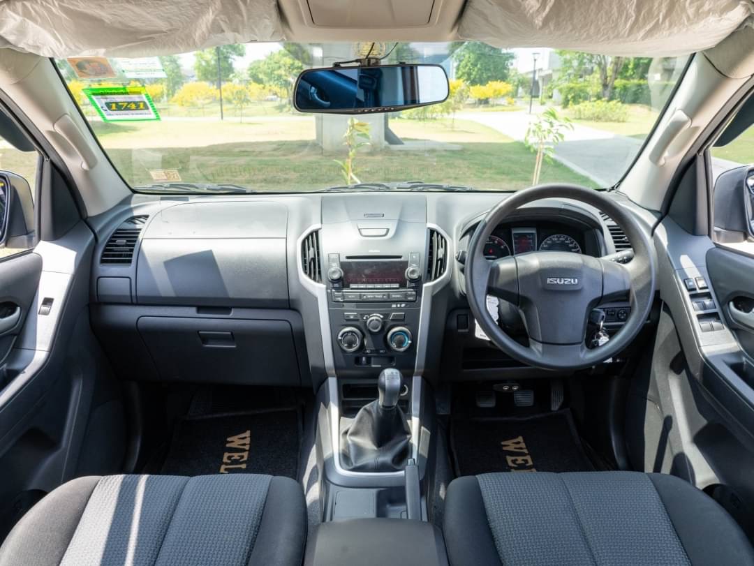 2013 Isuzu D-Max Cab4 สีเทา (รูปที่ 15)
