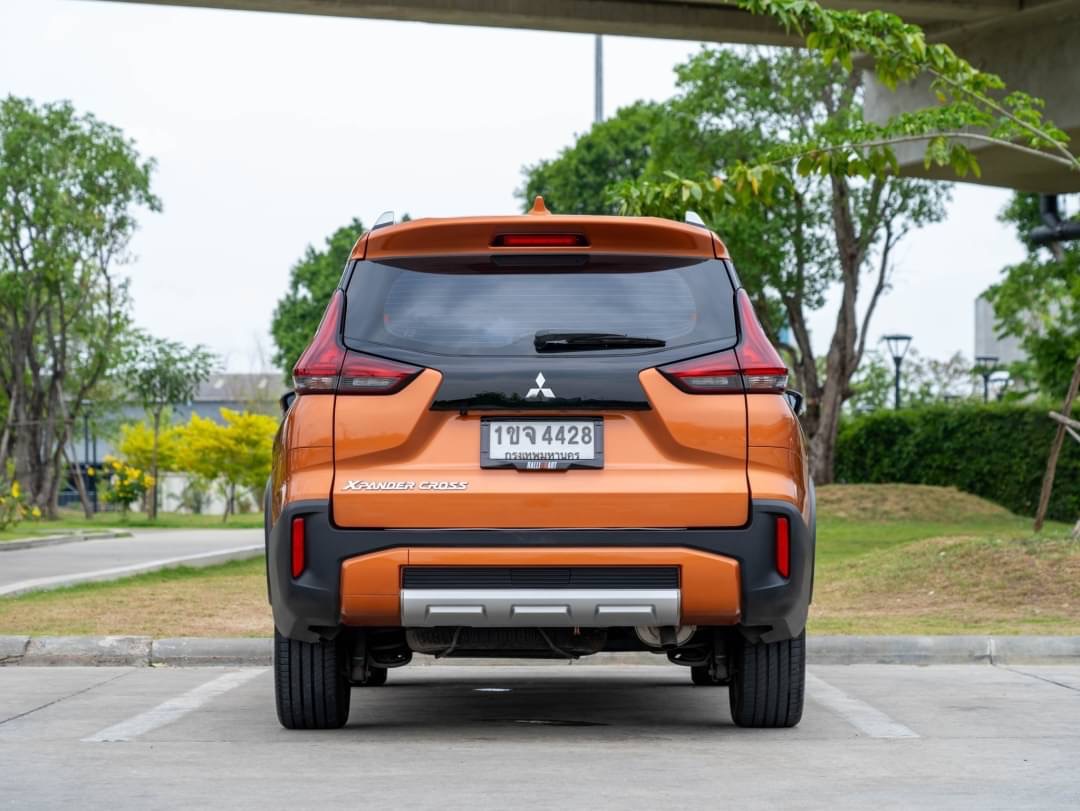 2020 Mitsubishi Xpander สีน้ำตาล (รูปที่ 8)
