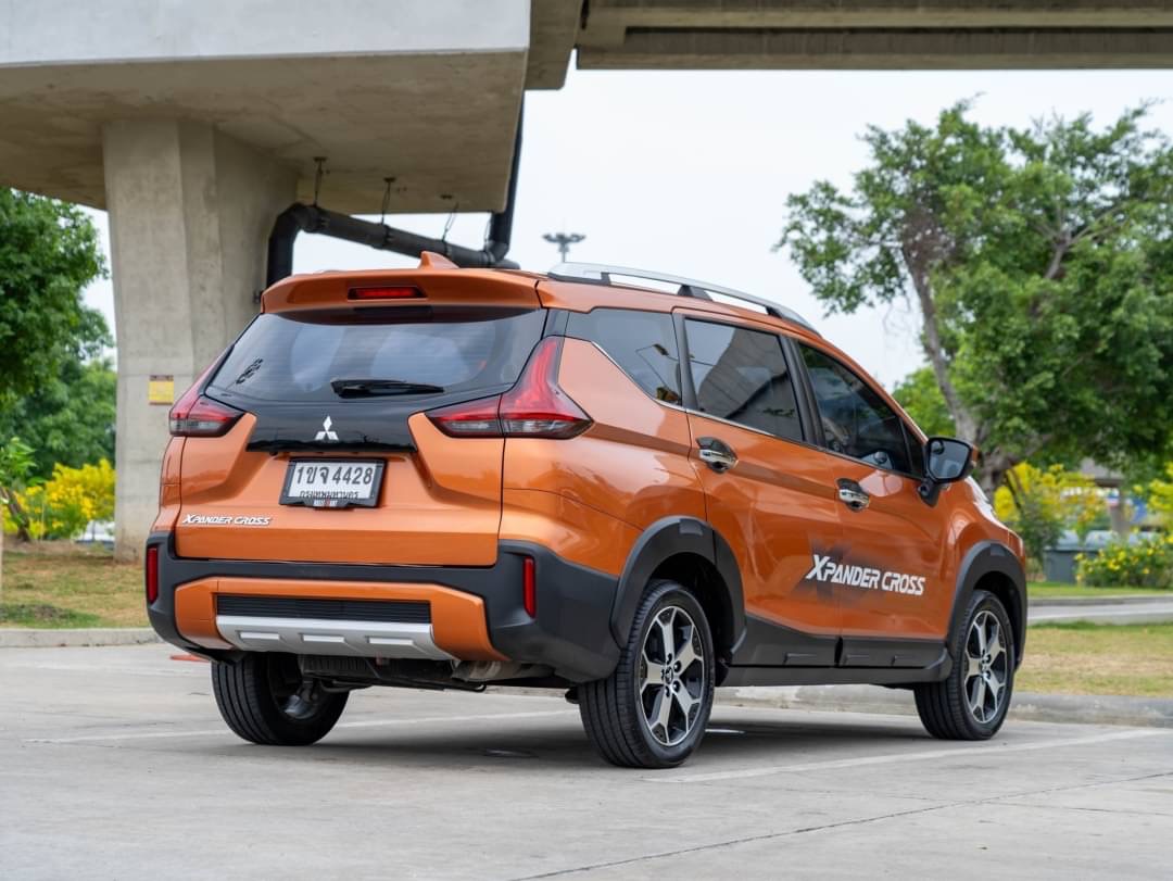 2020 Mitsubishi Xpander สีน้ำตาล (รูปที่ 3)