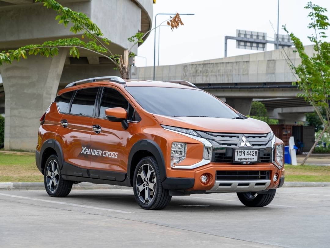 2020 Mitsubishi Xpander สีน้ำตาล (รูปที่ 6)