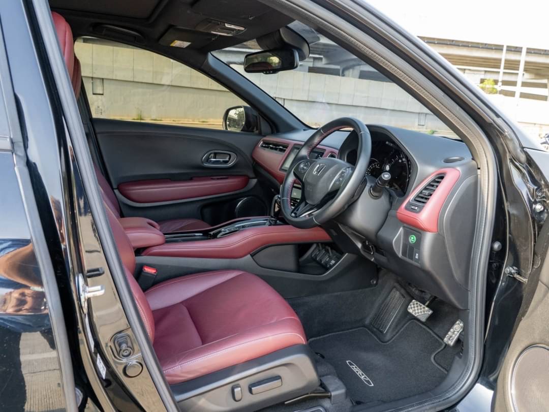 2021 Honda HR-V สีดำ (รูปที่ 9)