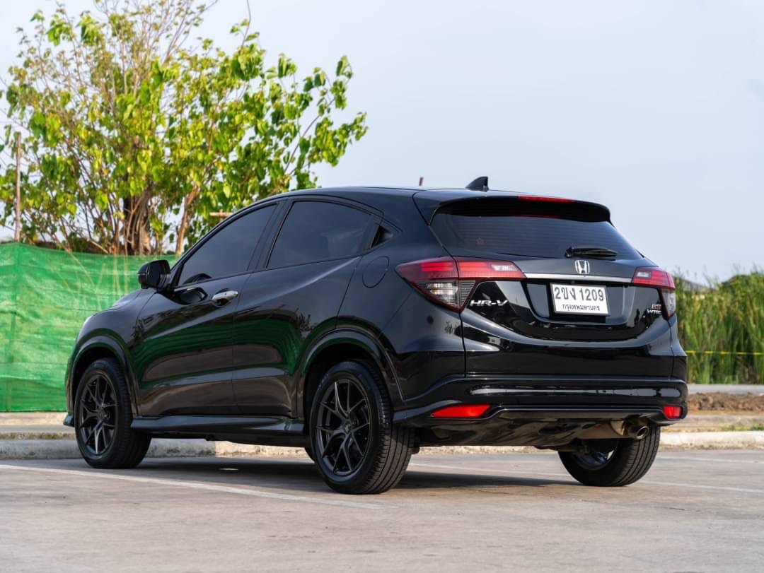 2021 Honda HR-V สีดำ (รูปที่ 2)