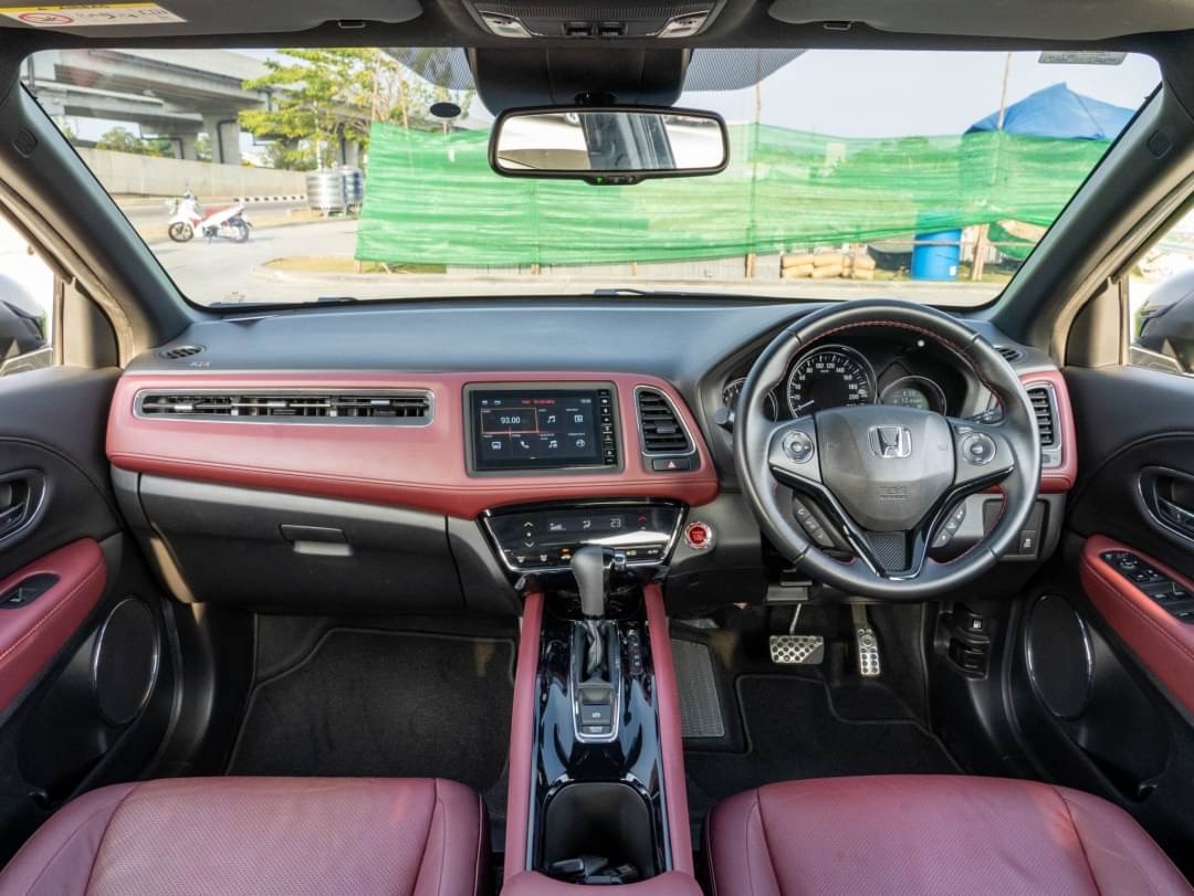2021 Honda HR-V สีดำ (รูปที่ 14)