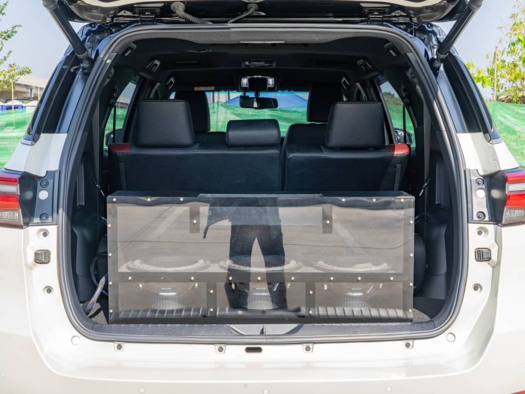 2023 Toyota Fortuner สีขาว (รูปที่ 16)