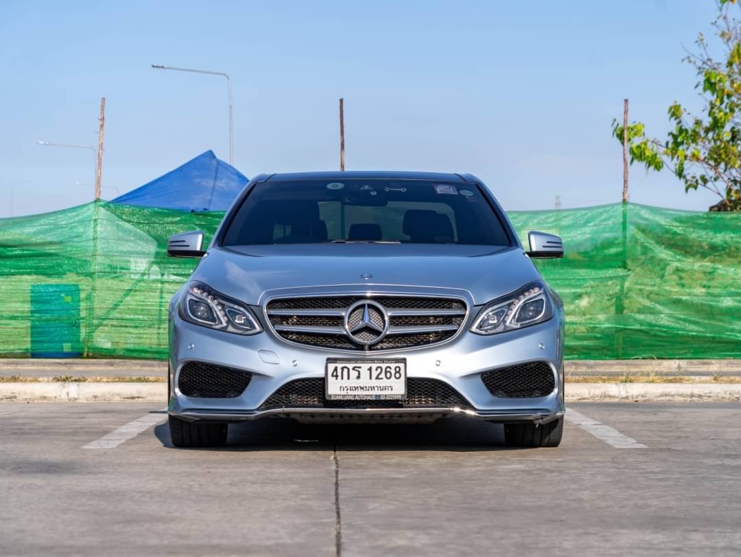 2015 Mercedes-Benz E-Class W213 E300e สีฟ้า (รูปที่ 8)
