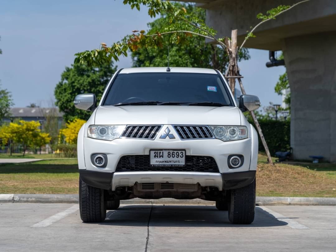 2012 Mitsubishi Pajero Sport สีขาว