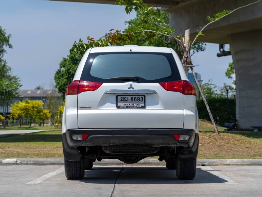 2012 Mitsubishi Pajero Sport สีขาว (รูปที่ 4)