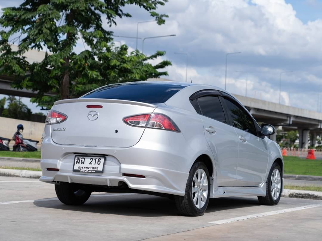 2012 Mazda 2 Elegance (4 ประตู) สีเงิน (รูปที่ 3)