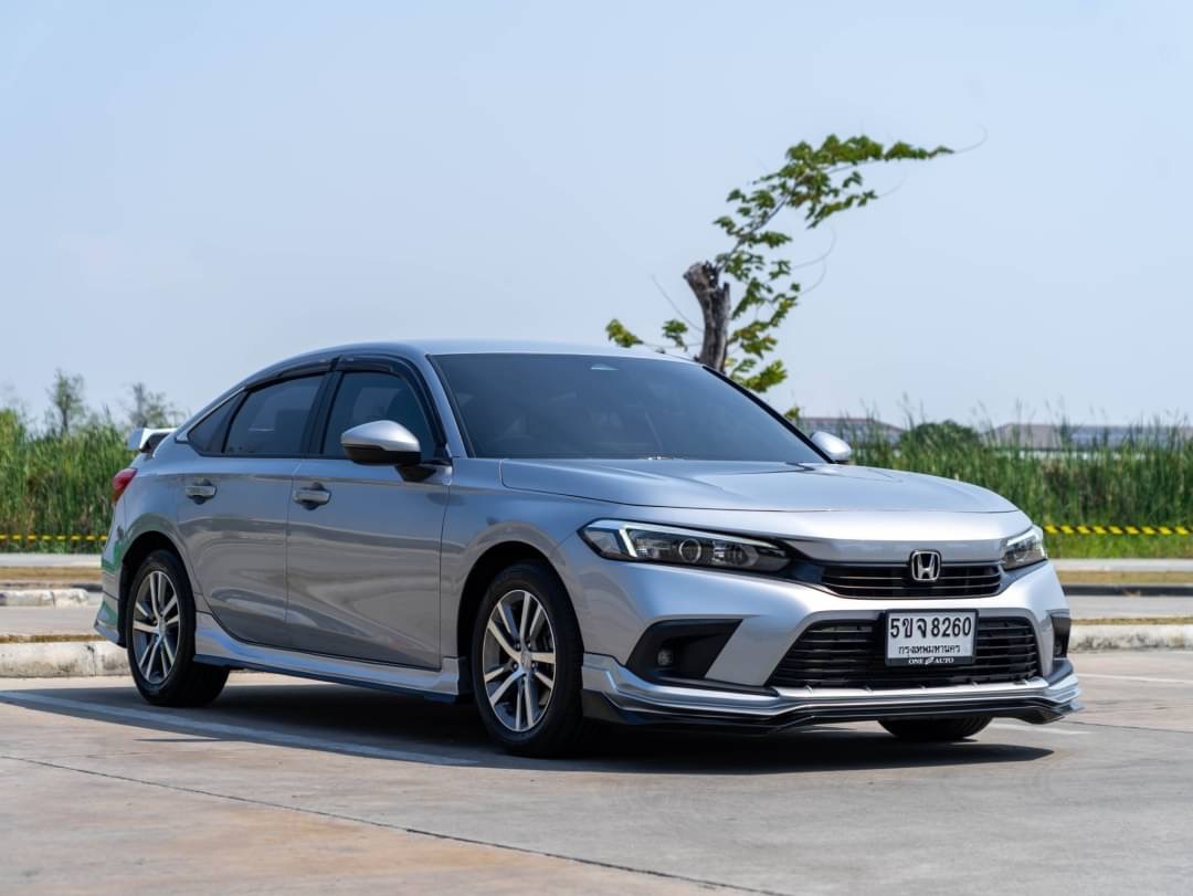 2022 Honda Civic สีเงิน (รูปที่ 7)