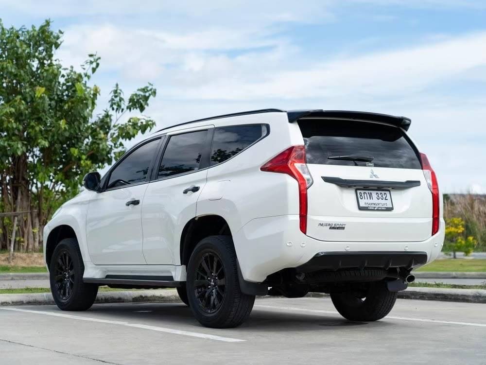2019 Mitsubishi Pajero สีขาว (รูปที่ 4)