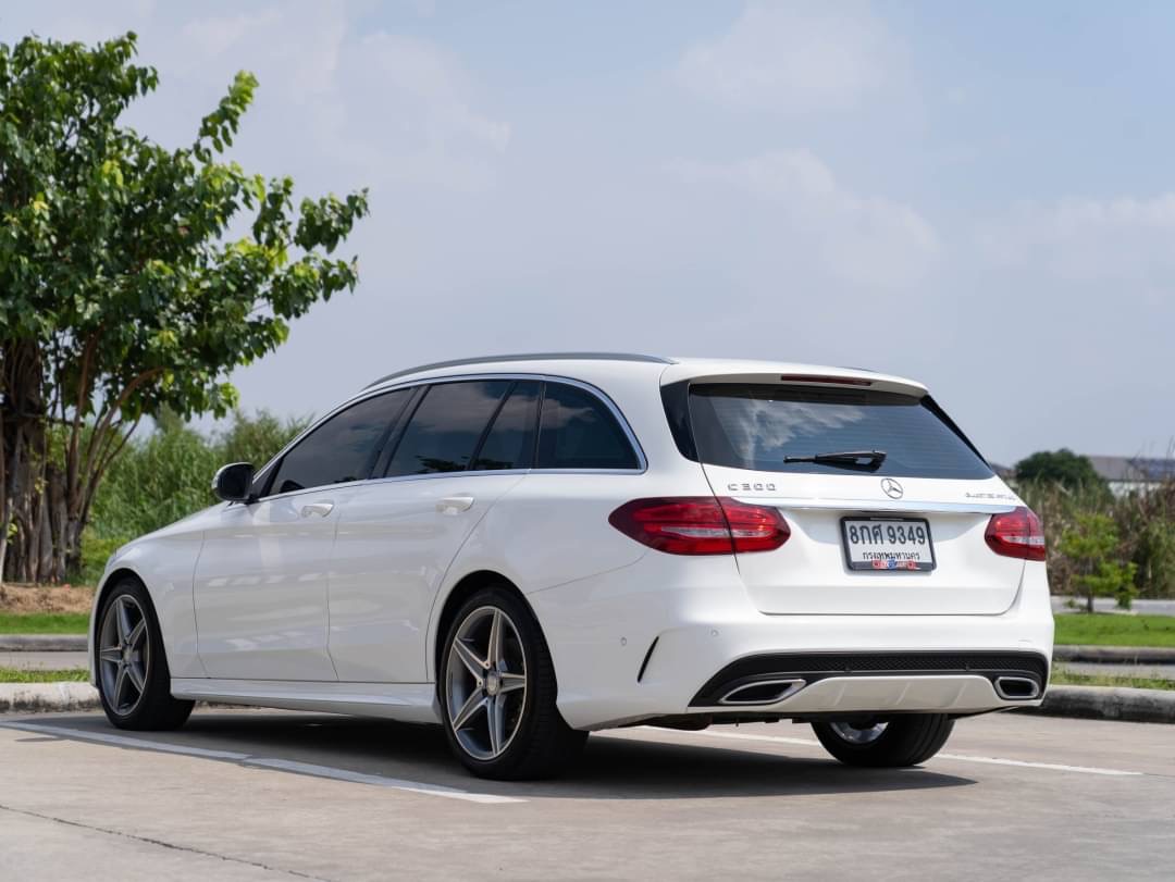 2015 Mercedes-Benz C-Class W205 C300 สีขาว (รูปที่ 5)