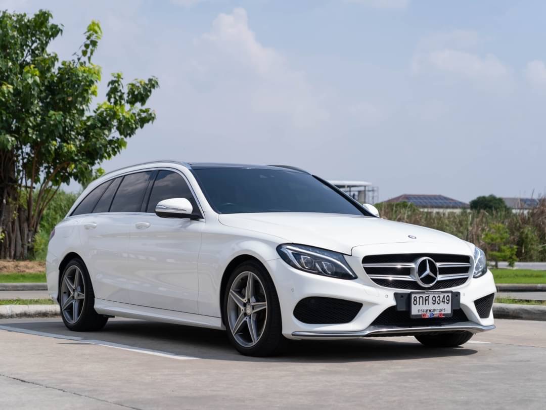 2015 Mercedes-Benz C-Class W205 C300 สีขาว (รูปที่ 2)