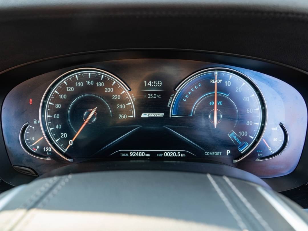 2019 BMW 530e Highline G30 สีดำ (รูปที่ 14)