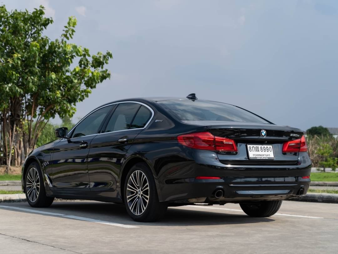 2019 BMW 530e Highline G30 สีดำ (รูปที่ 9)