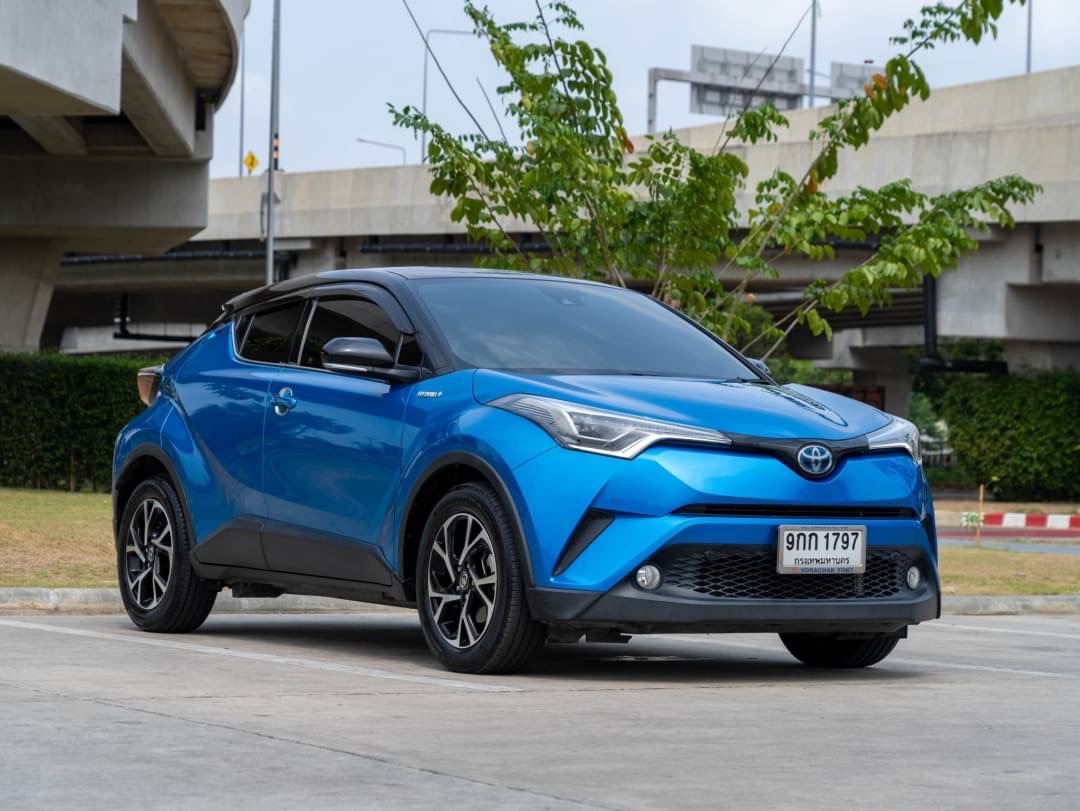 2019 Toyota C-HR สีน้ำเงิน (รูปที่ 6)