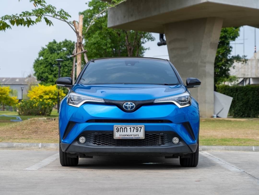 2019 Toyota C-HR สีน้ำเงิน (รูปที่ 7)