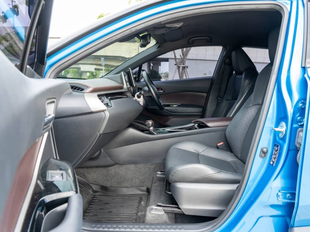 2019 Toyota C-HR สีน้ำเงิน (รูปที่ 15)
