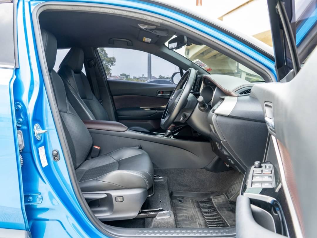 2019 Toyota C-HR สีน้ำเงิน (รูปที่ 12)