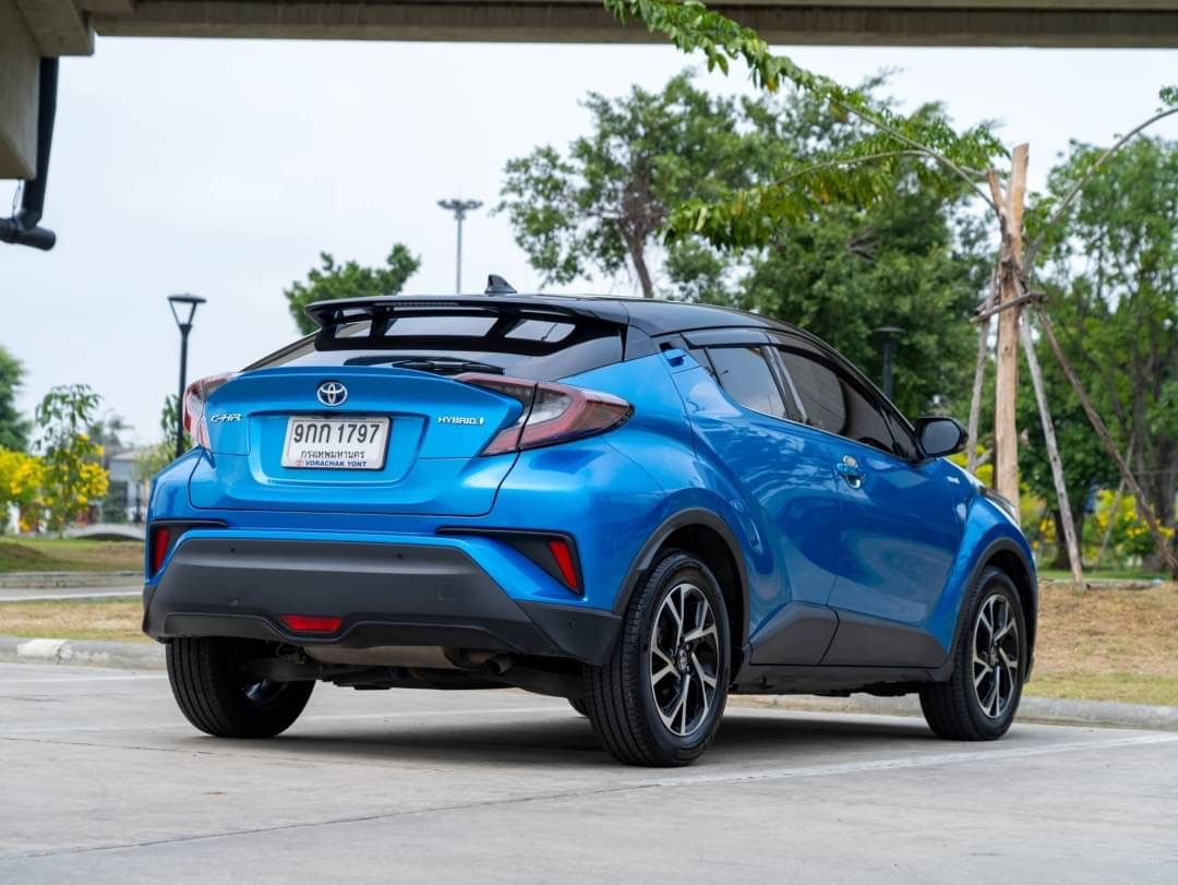 2019 Toyota C-HR สีน้ำเงิน (รูปที่ 4)