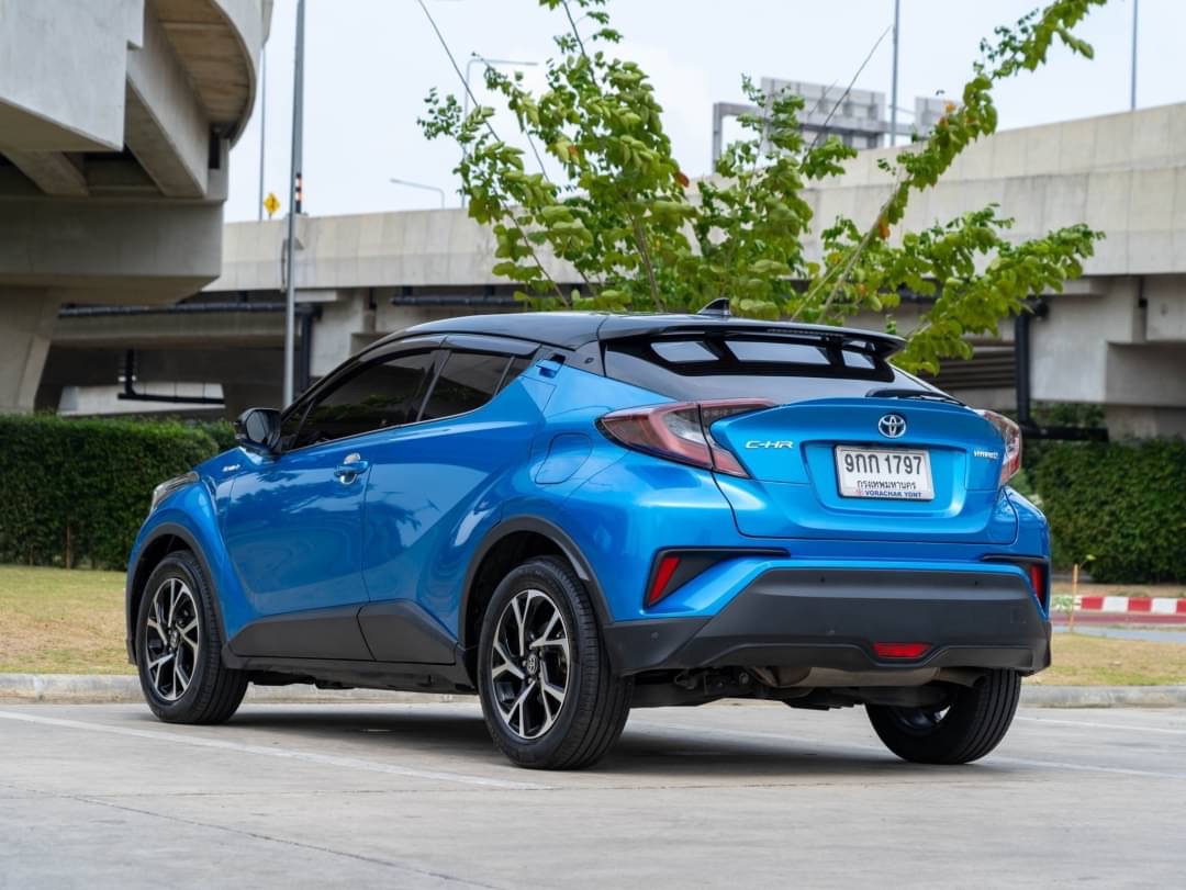 2019 Toyota C-HR สีน้ำเงิน (รูปที่ 5)