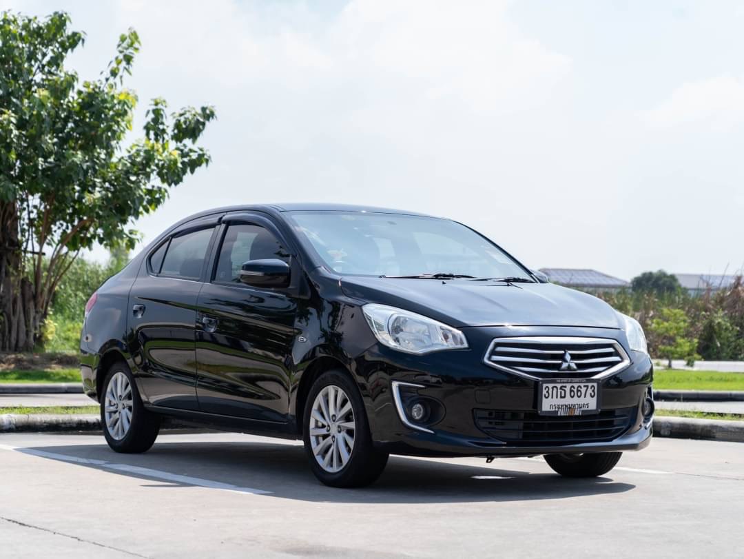 2014 Mitsubishi Attrage สีดำ (รูปที่ 5)
