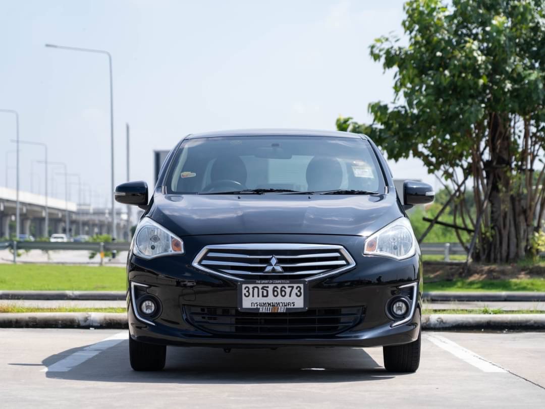 2014 Mitsubishi Attrage สีดำ (รูปที่ 4)