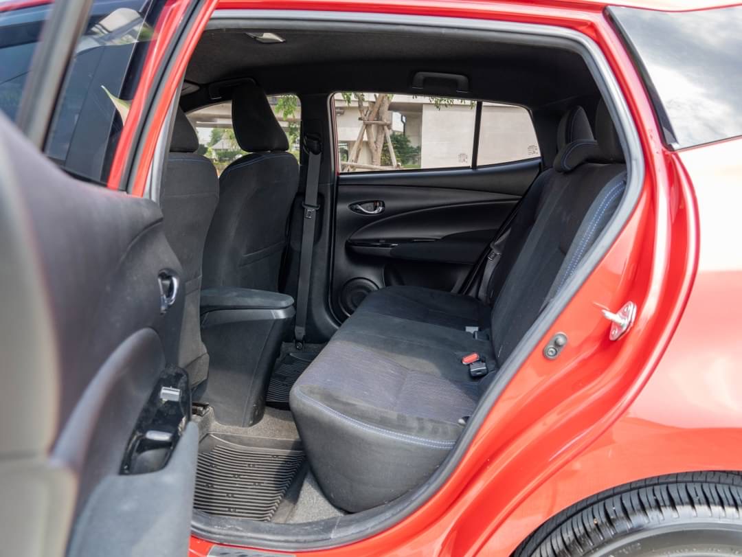2019 Toyota Yaris สีแดง (รูปที่ 11)