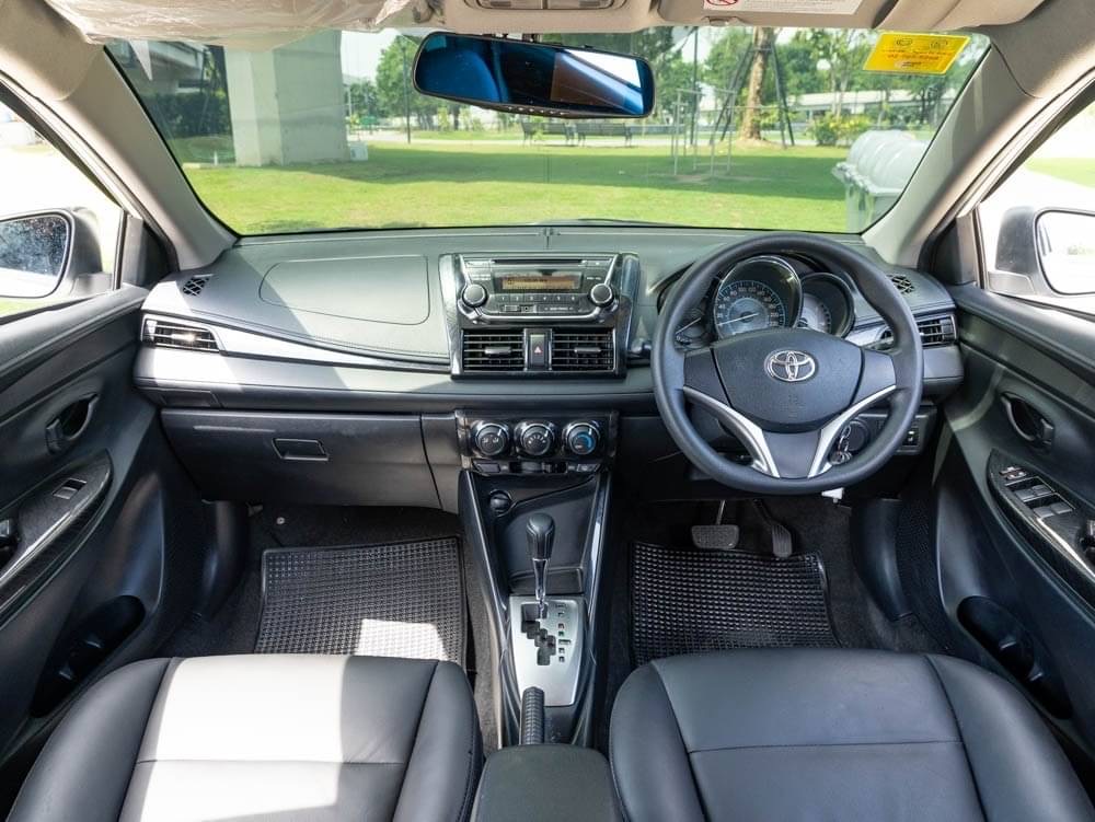 2013 Toyota Vios สีขาว (รูปที่ 9)