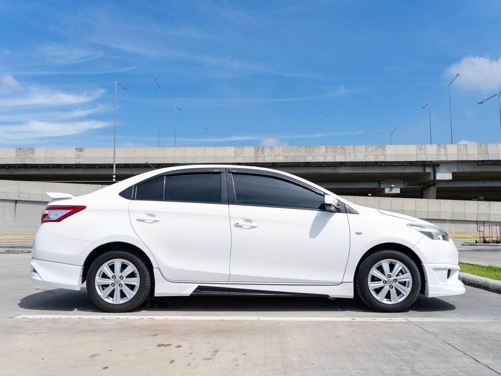 2013 Toyota Vios สีขาว (รูปที่ 8)
