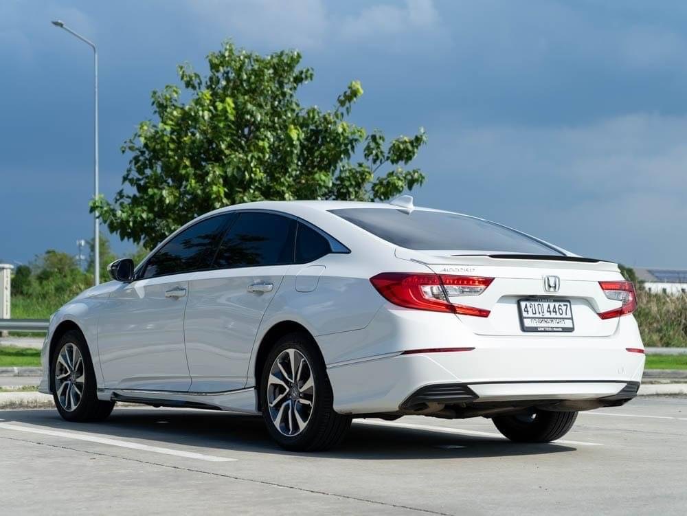 2019 Honda Accord สีขาว