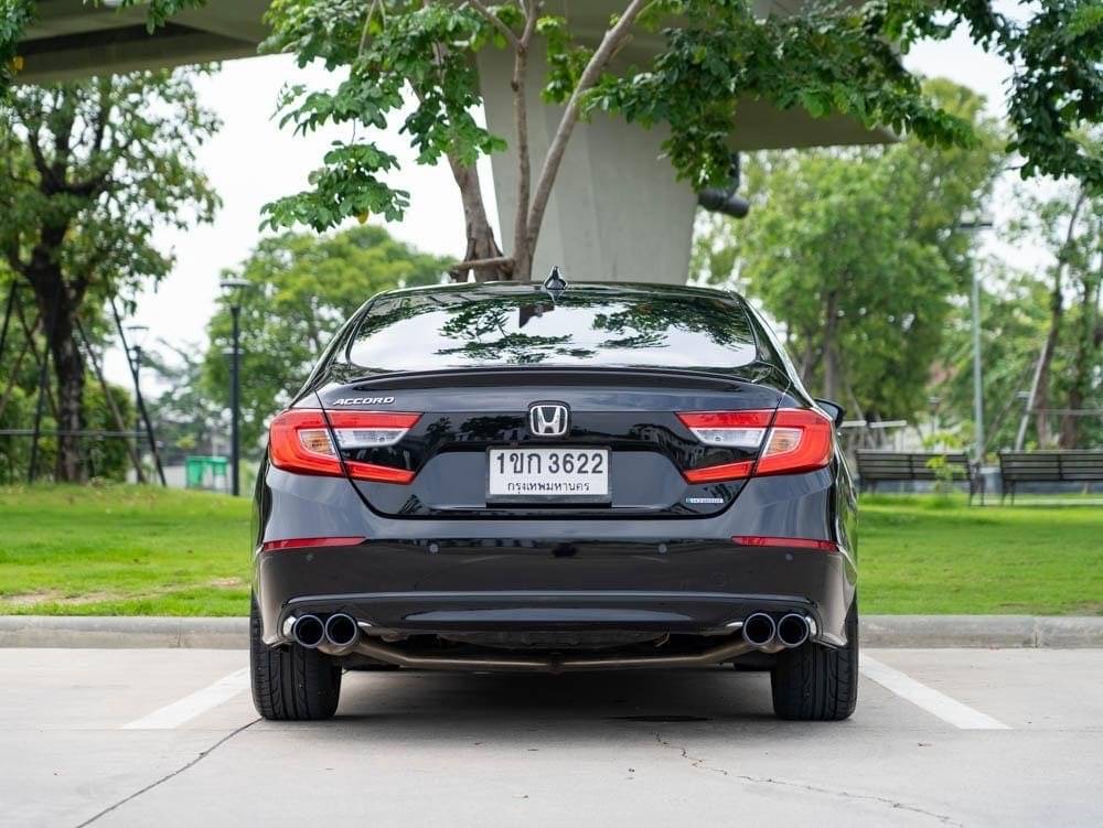 2020 Honda Accord สีดำ (รูปที่ 6)