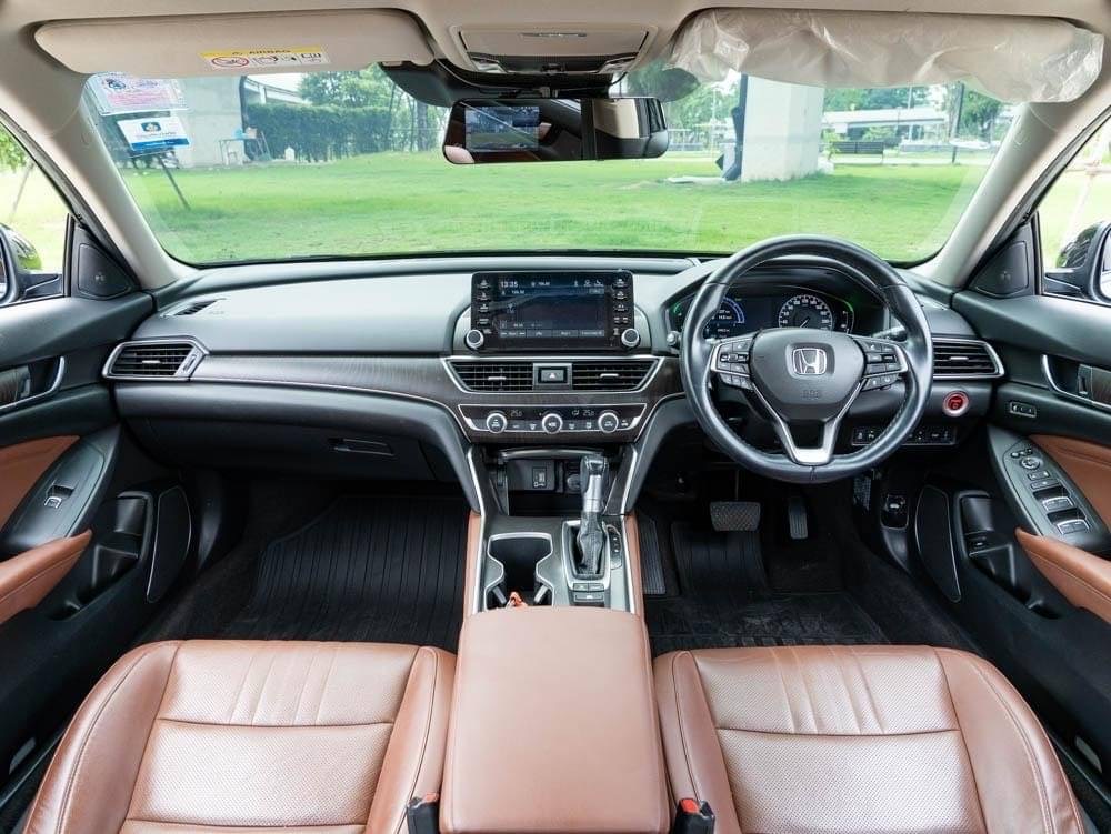 2020 Honda Accord สีดำ (รูปที่ 13)