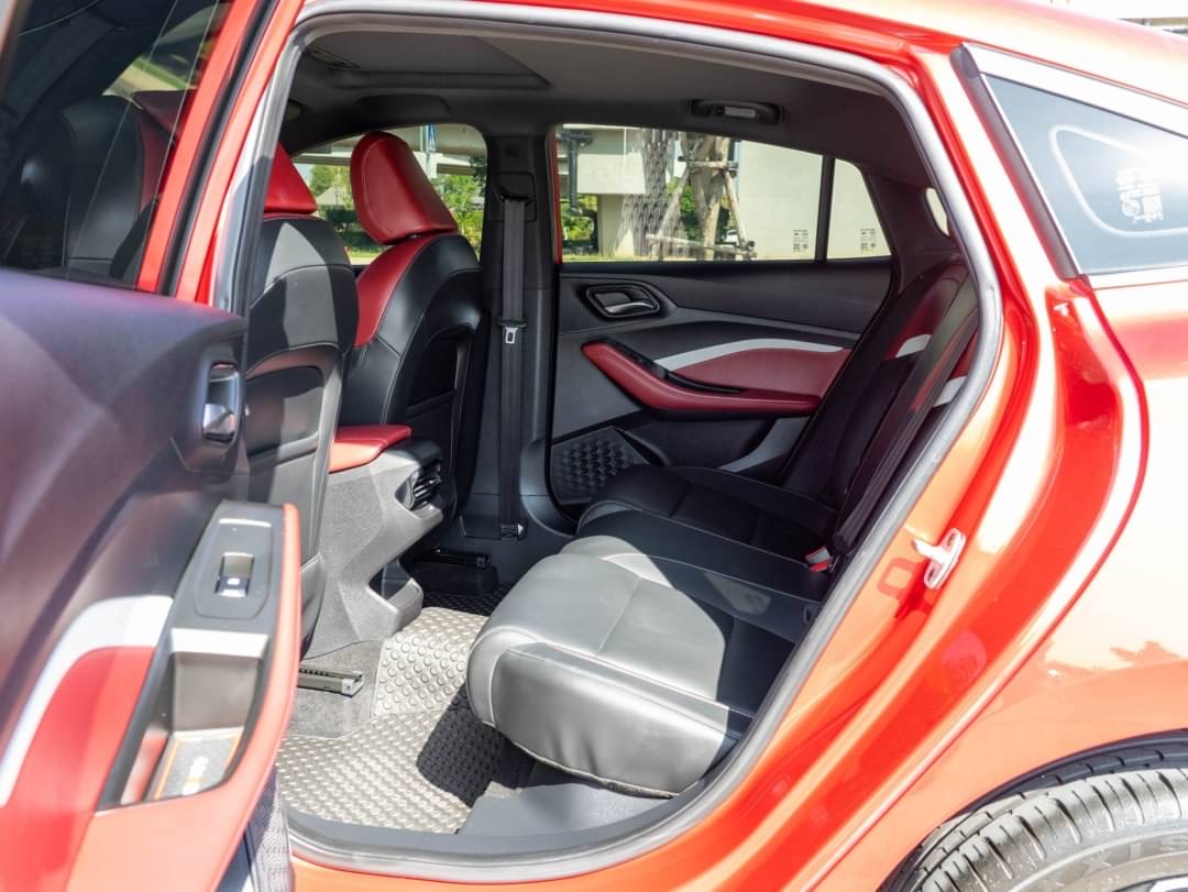 2023 MG MG5 สีแดง (รูปที่ 8)