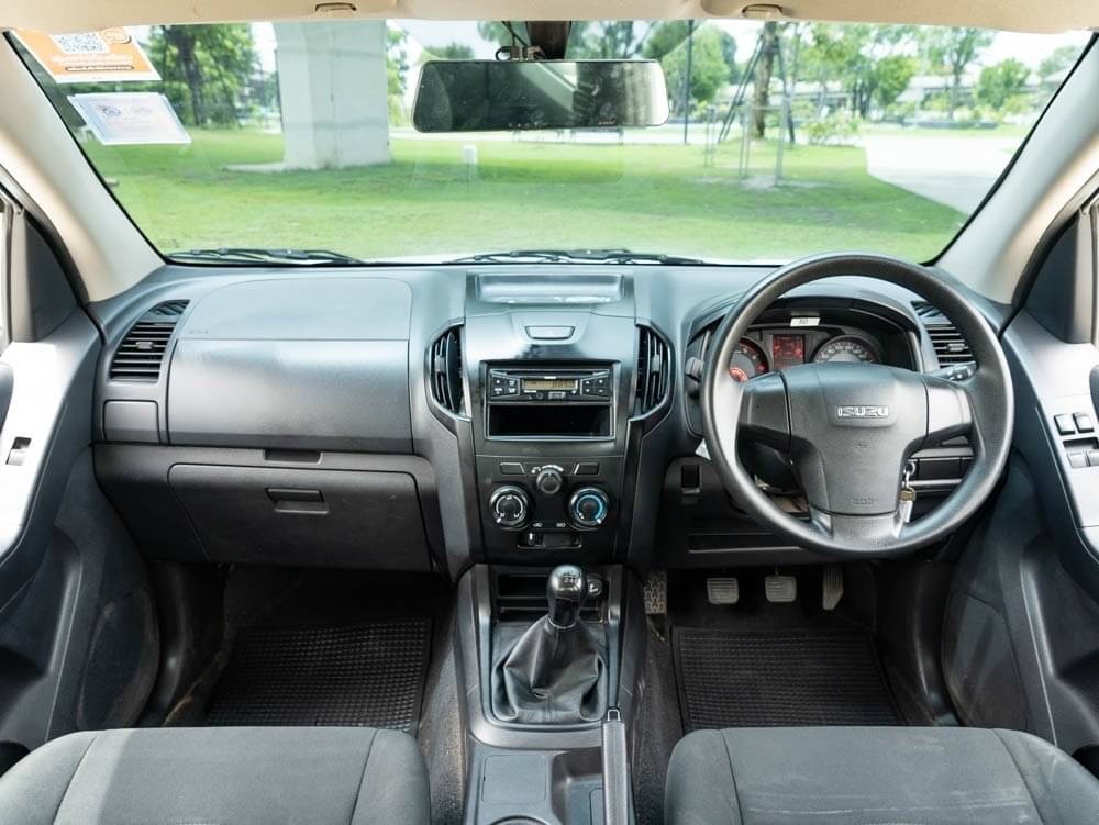 2018 Isuzu D-Max Space Cab สีขาว