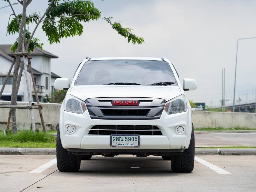 2018 Isuzu D-Max Space Cab สีขาว (รูปที่ 3)