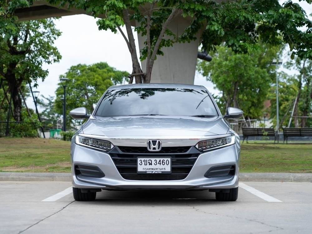 2019 Honda Accord สีเงิน