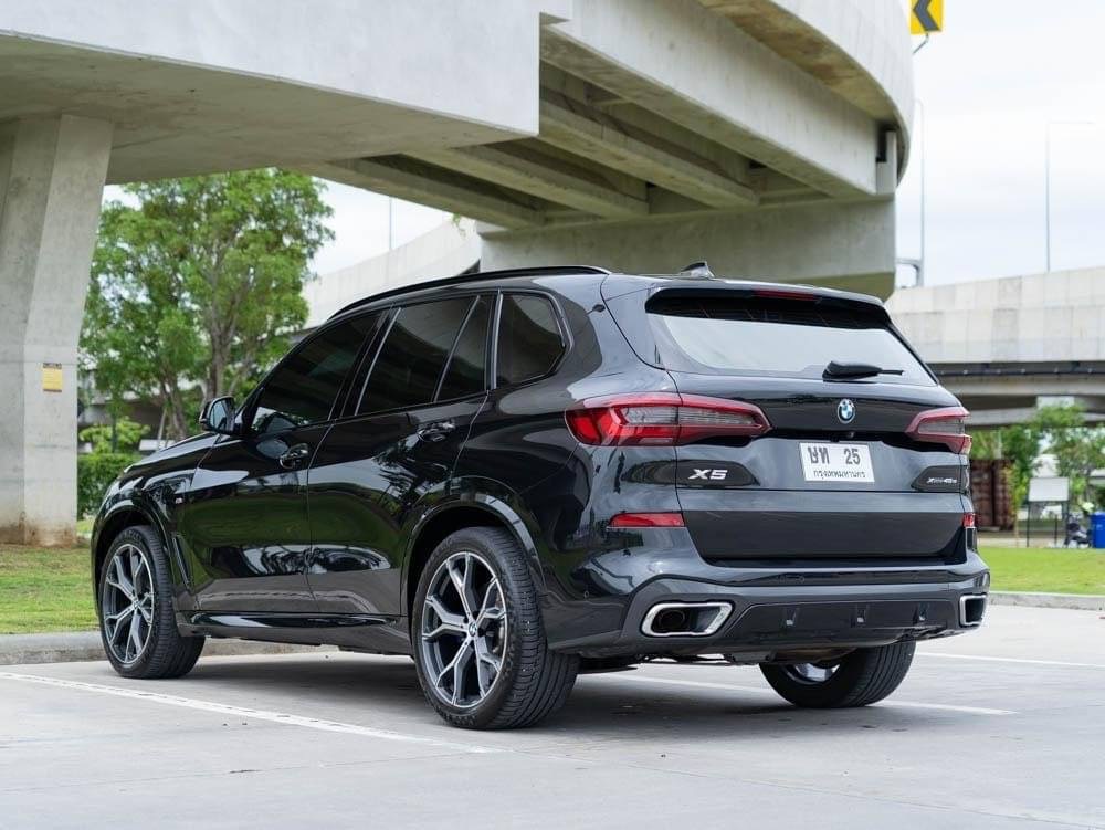 2022 BMW X5 G05 สีดำ (รูปที่ 3)