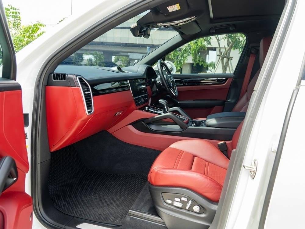 2021 Porsche Cayenne E-Hybrid สีขาว (รูปที่ 8)