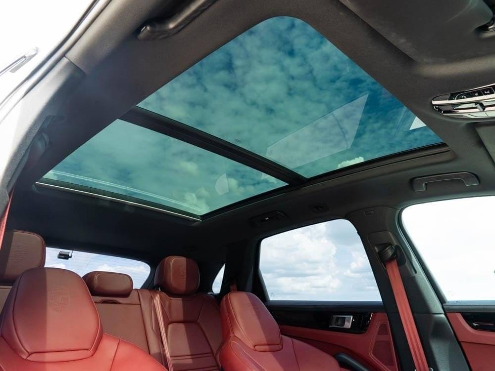 2021 Porsche Cayenne E-Hybrid สีขาว (รูปที่ 14)