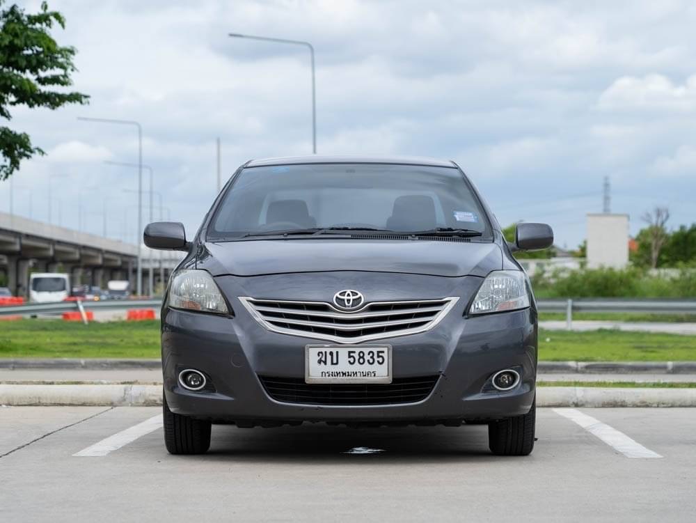 2013 Toyota Vios สีเทา (รูปที่ 3)