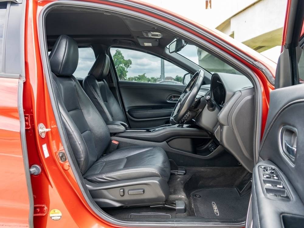 2018 Honda HR-V สีแดง (รูปที่ 10)