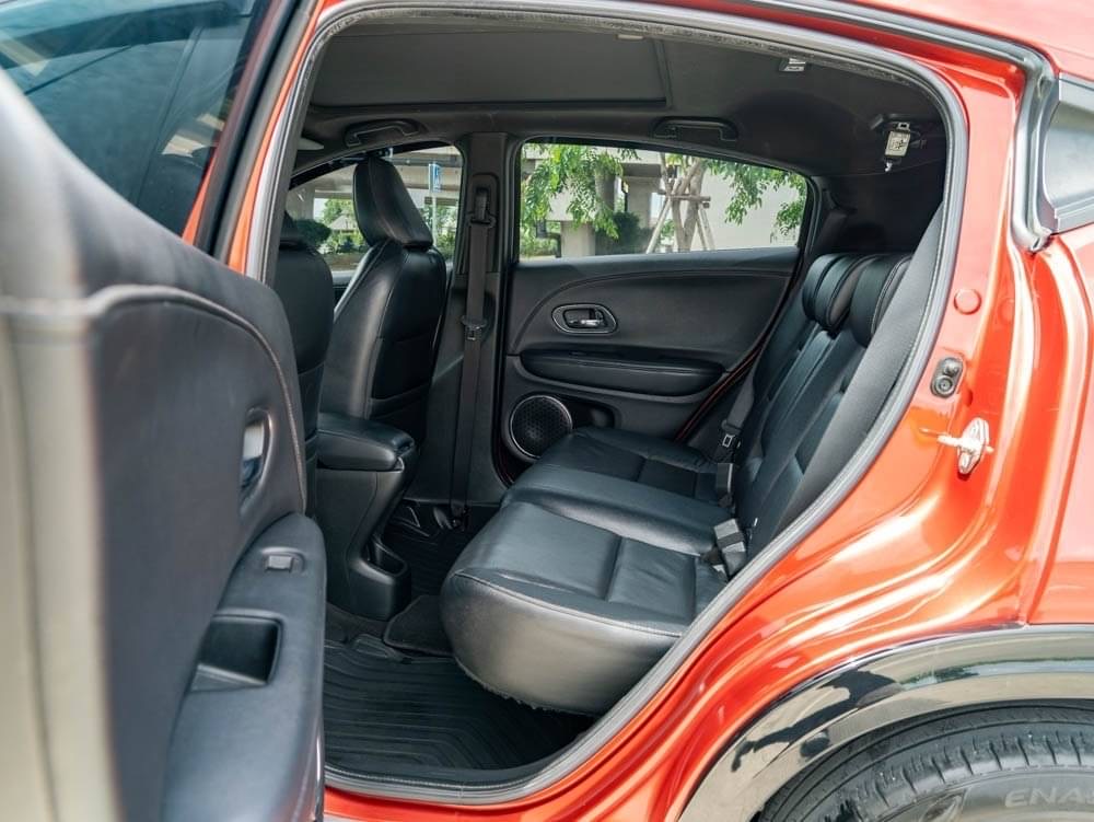 2018 Honda HR-V สีแดง (รูปที่ 14)