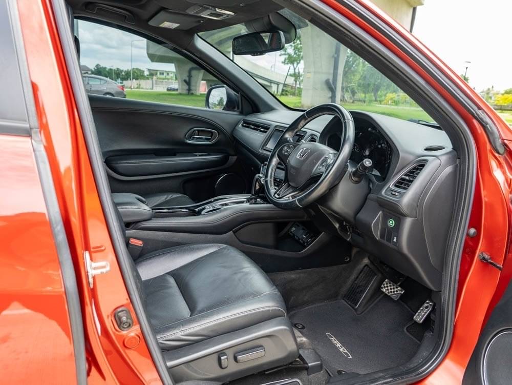 2018 Honda HR-V สีแดง (รูปที่ 9)