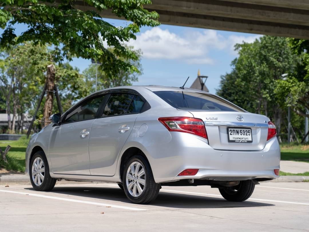 2013 Toyota Vios สีเงิน