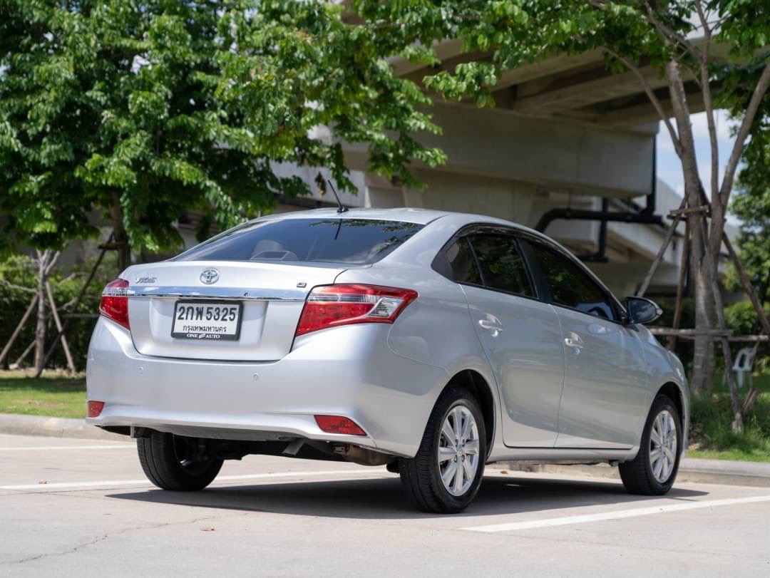 2013 Toyota Vios สีเงิน