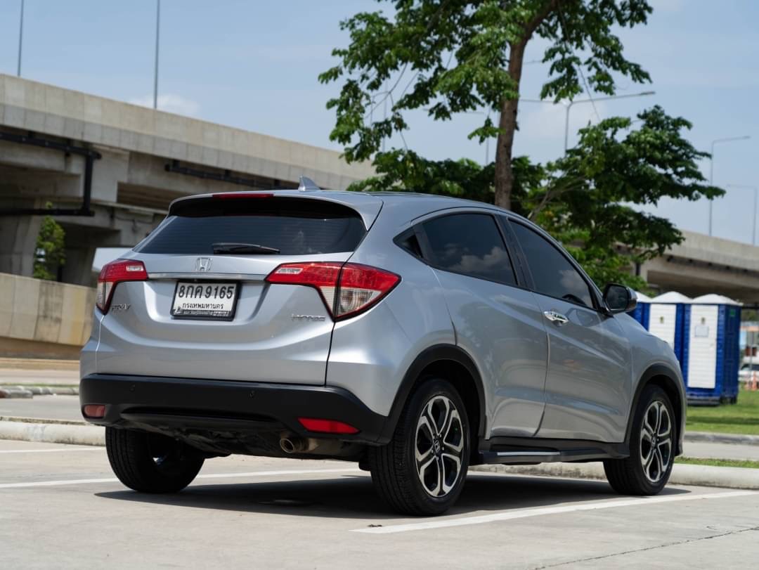 2018 Honda HR-V สีเทา (รูปที่ 3)