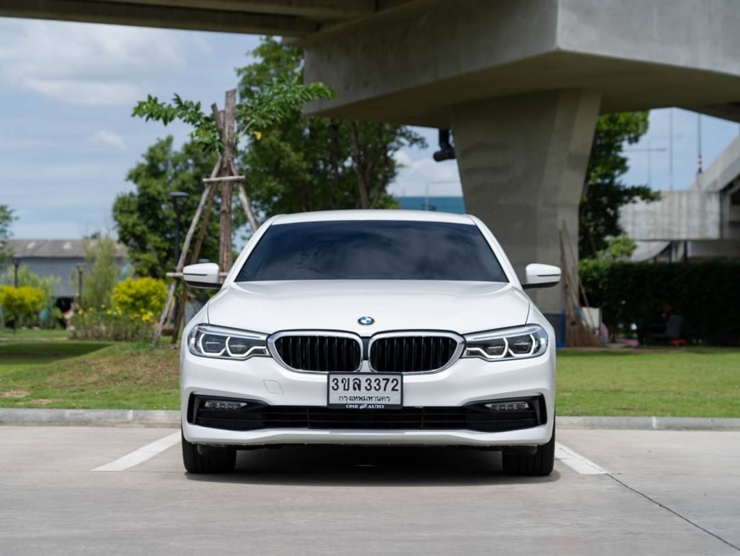 2017 BMW 520d Msport สีขาว (รูปที่ 2)